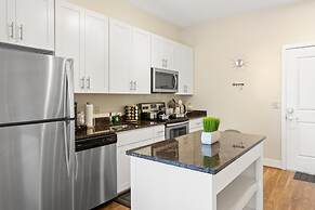 Comfortable Old Town Alexandria Patio Near DCA