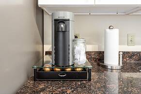 Comfortable Old Town Alexandria Patio Near DCA