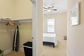 Comfortable Old Town Alexandria Patio Near DCA