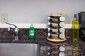 Comfortable Old Town Alexandria Patio Near DCA