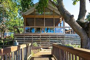 12 M to Naval Acadmey Waterfront Calming Paradise