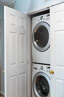 12 M to Naval Acadmey Waterfront Calming Paradise