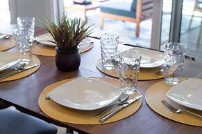 12 M to Naval Acadmey Waterfront Calming Paradise