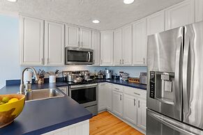 12 M to Naval Acadmey Waterfront Calming Paradise