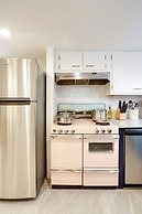 Pet Friendly 3BR Arlington Close to Metro Fast Wifi