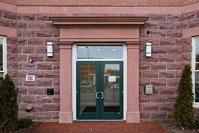 Close to DCA OLD Town With Rooftop Access