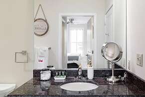 Close to DCA OLD Town With Rooftop Access