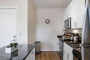 Close to DCA OLD Town With Rooftop Access