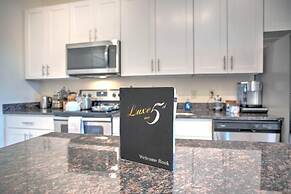 Walk Score 91 Balcony Near King ST