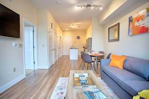 Walk Score 91 Balcony Near King ST