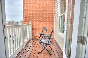 Walk Score 91 Balcony Near King ST