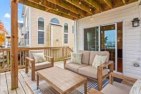 Waterfront 4BR 1st Floor Master Family Ready Bwi