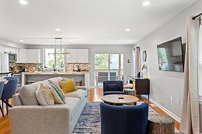 Waterfront 4BR 1st Floor Master Family Ready Bwi
