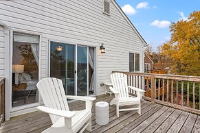 Waterfront 4BR 1st Floor Master Family Ready Bwi