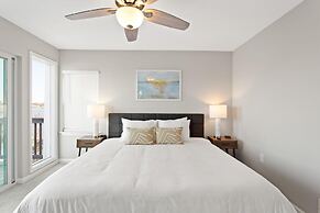 Waterfront 4BR 1st Floor Master Family Ready Bwi