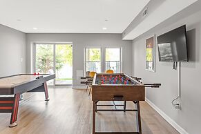 Waterfront 4BR 1st Floor Master Family Ready Bwi