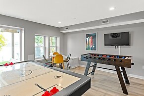 Waterfront 4BR 1st Floor Master Family Ready Bwi