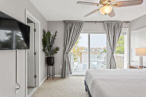 Waterfront 4BR 1st Floor Master Family Ready Bwi