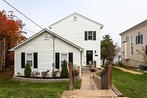 Waterfront 4BR 1st Floor Master Family Ready Bwi