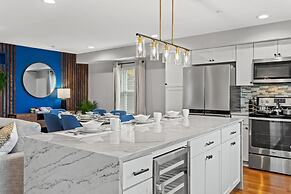Waterfront 4BR 1st Floor Master Family Ready Bwi