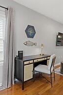 Waterfront 4BR 1st Floor Master Family Ready Bwi