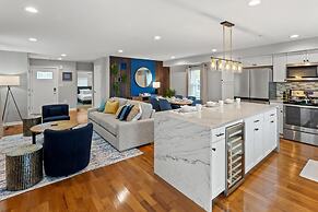 Waterfront 4BR 1st Floor Master Family Ready Bwi