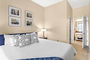 OLD Town Close to DCA King BED Walkscore 91