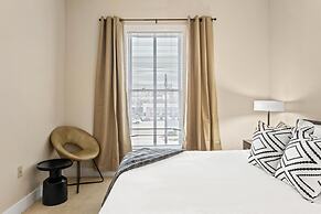 OLD Town Close to DCA King BED Walkscore 91