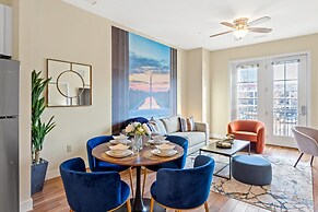 OLD Town Close to DCA King BED Walkscore 91