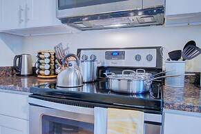 OLD Town Close to DCA King BED Walkscore 91