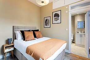 Crystal Palace Residence I