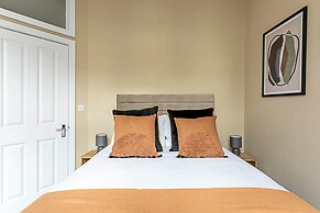 Crystal Palace Residence I