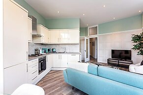 Crystal Palace Residence I