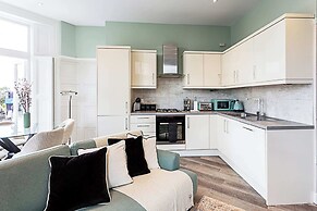 Crystal Palace Residence I