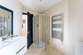 Crystal Palace Residence II