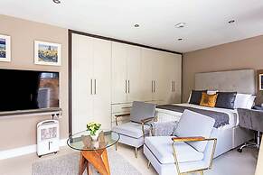 Charming Garden Studio