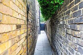 Charming Garden Studio