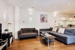 Bright Space Near Sherlock Holmes Museum