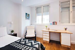 Bright Space Near Sherlock Holmes Museum