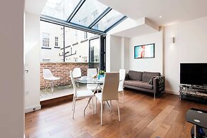 Bright Space Near Sherlock Holmes Museum