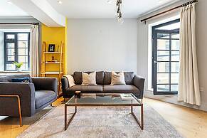 Modern Brentford Flat