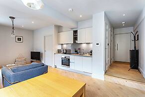 Modern Brentford Flat