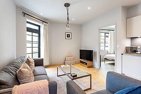 Modern Brentford Flat