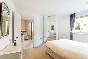 Quiet and Spacious Four Bedroom House