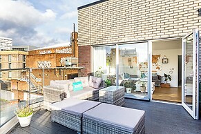 Quiet and Spacious Four Bedroom House