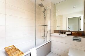 Quiet and Spacious Four Bedroom House