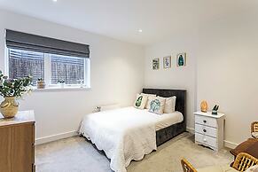 Quiet and Spacious Four Bedroom House