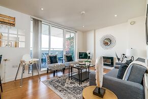 Modern Comfort: Stratford 3BR Duplex