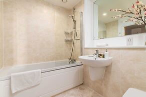 Modern Comfort: Stratford 3BR Duplex