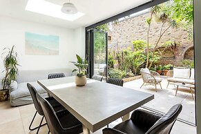 Gorgeous Garden Townhouse